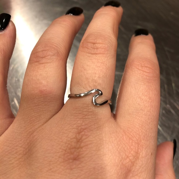 Silver wave ring - Picture 4 of 4